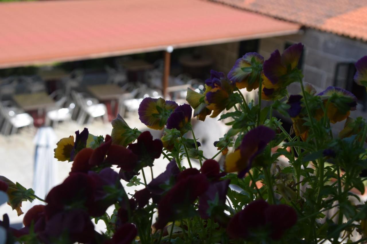 Casa Videira - Hotel rural cerca del mar Bueu Esterno foto
